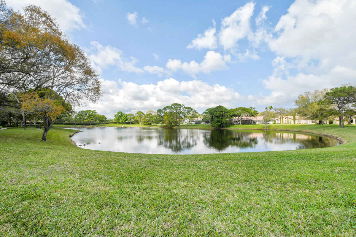 100 East Hampton Way Jupiter, FL 33458 - Photo 7 of 46 100 E HAMPTON WAY