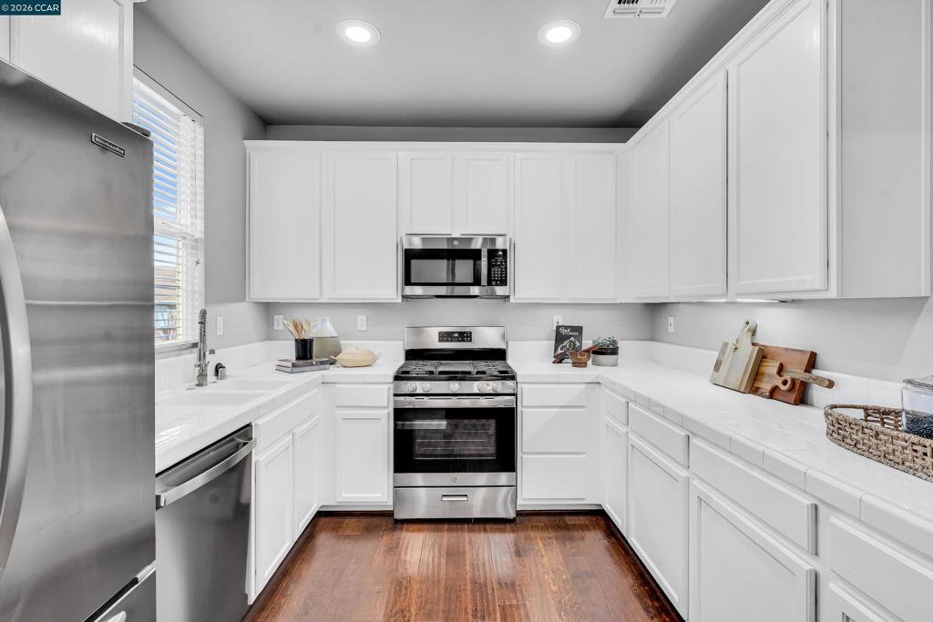 87-87 West Hookston Road Pleasant Hill, CA 94523 - Photo 12 of 40