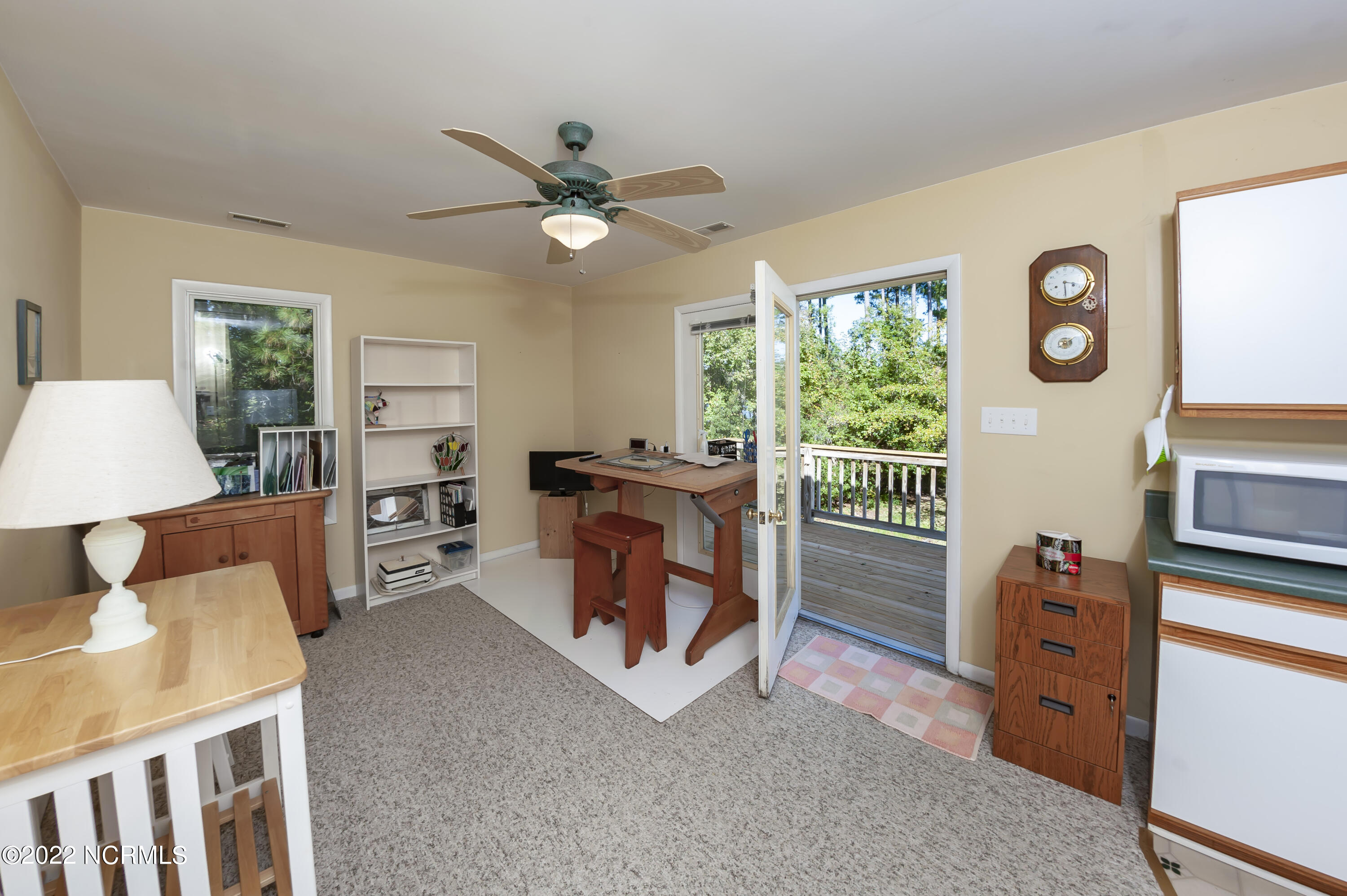 777 Fork Point Road Oriental, NC 28571 - Photo 41 of 112 Living Room in Carriage House