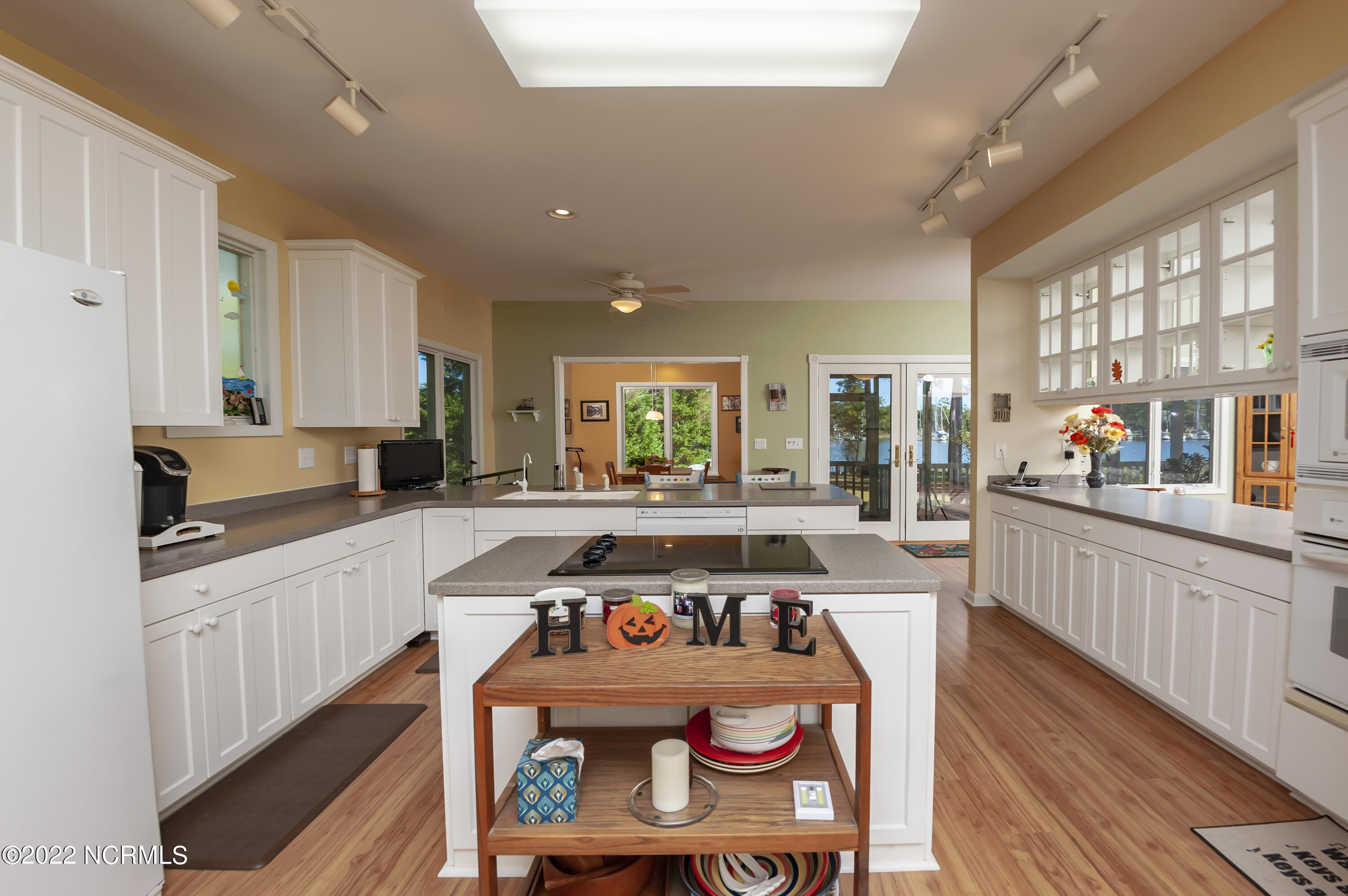 777 Fork Point Road Oriental, NC 28571 - Photo 75 of 112 Kitchen