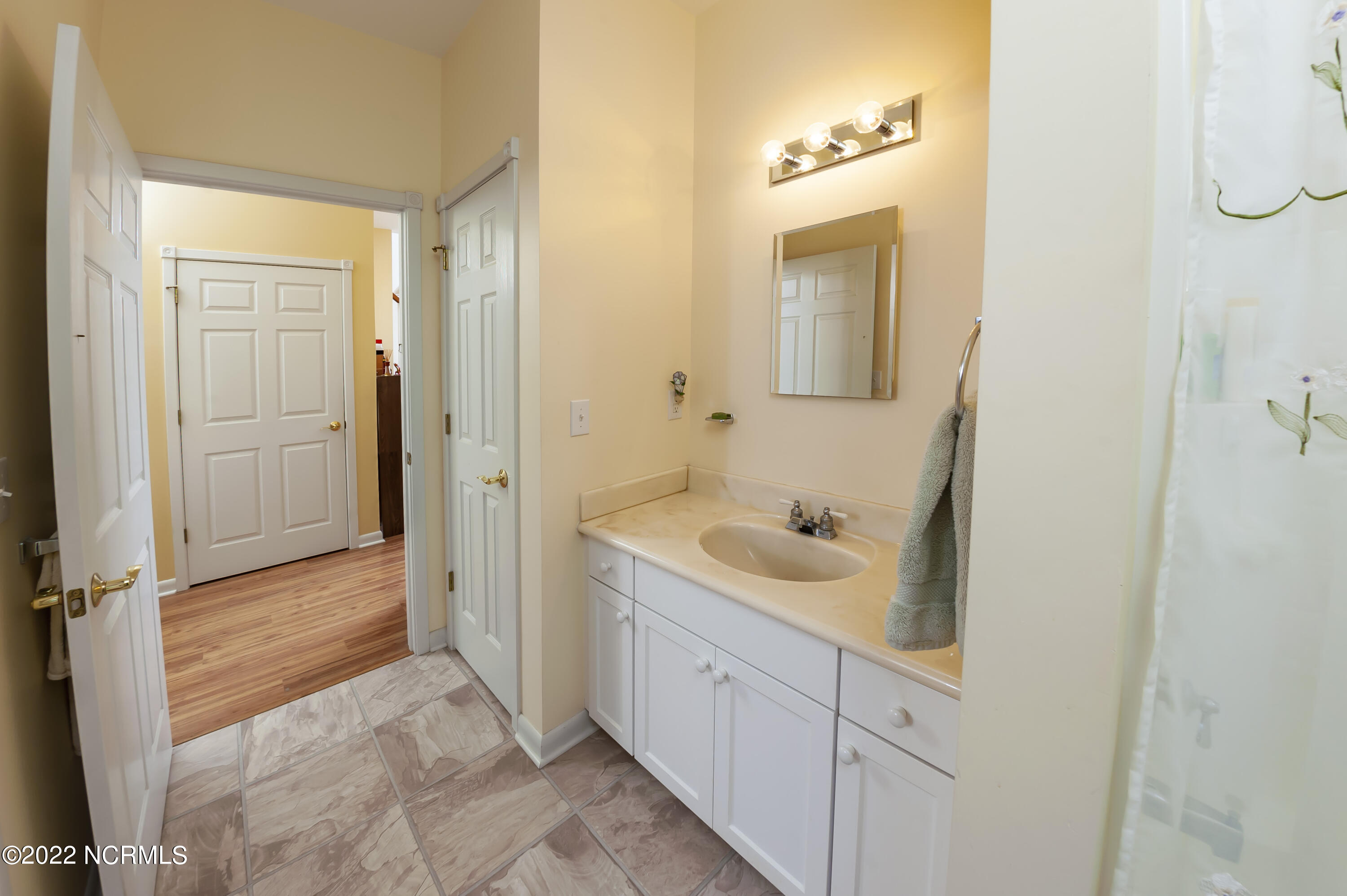 777 Fork Point Road Oriental, NC 28571 - Photo 78 of 112 Guest Bath
