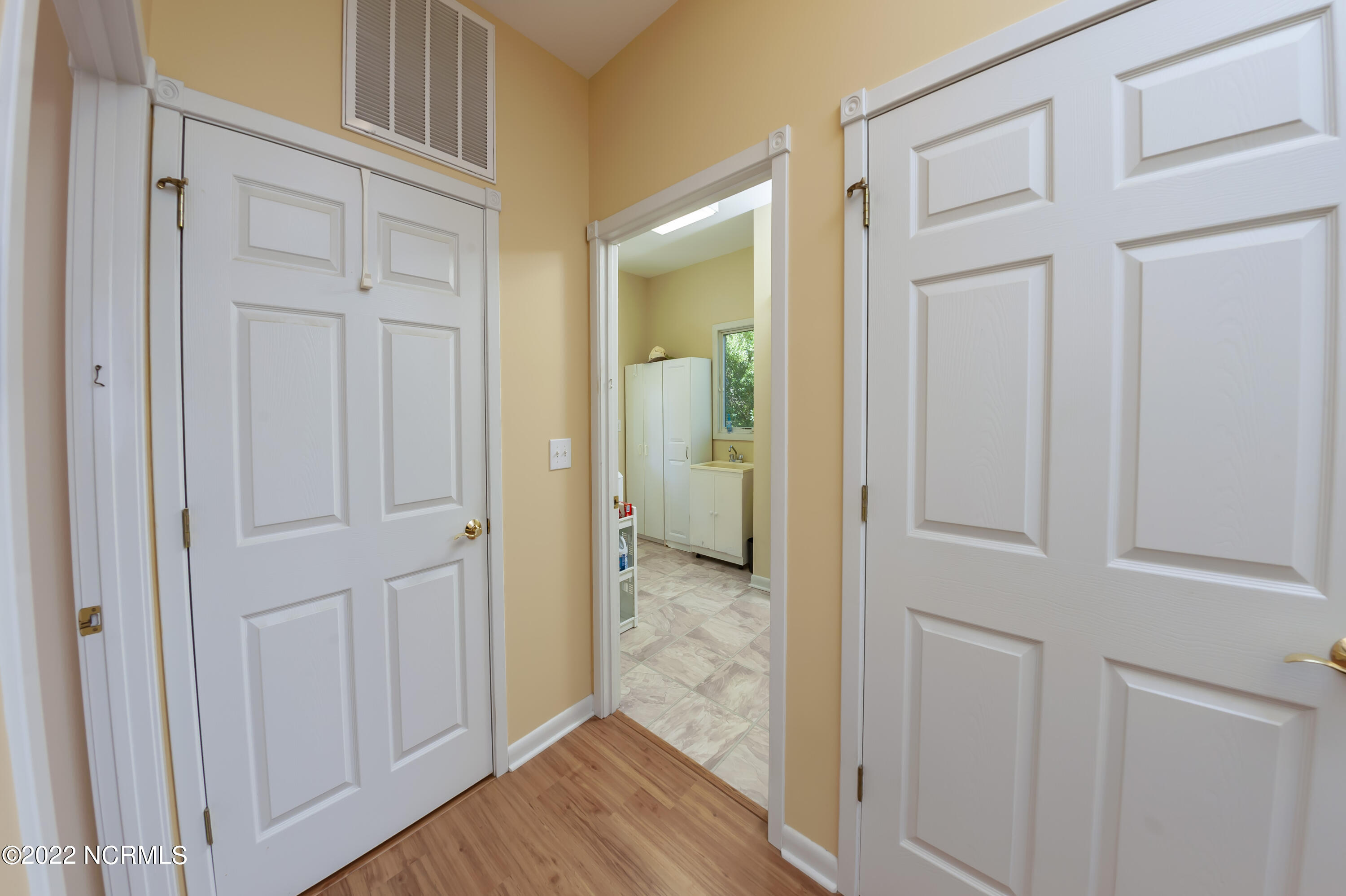 777 Fork Point Road Oriental, NC 28571 - Photo 79 of 112 Entry to Mud Room