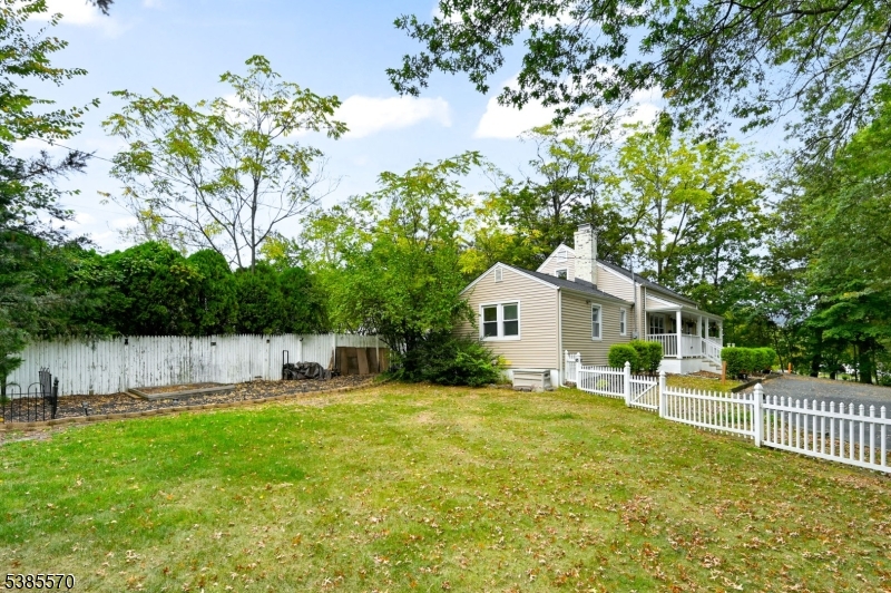 3 Country Club Road Livingston, NJ 07039 - Photo 32 of 34