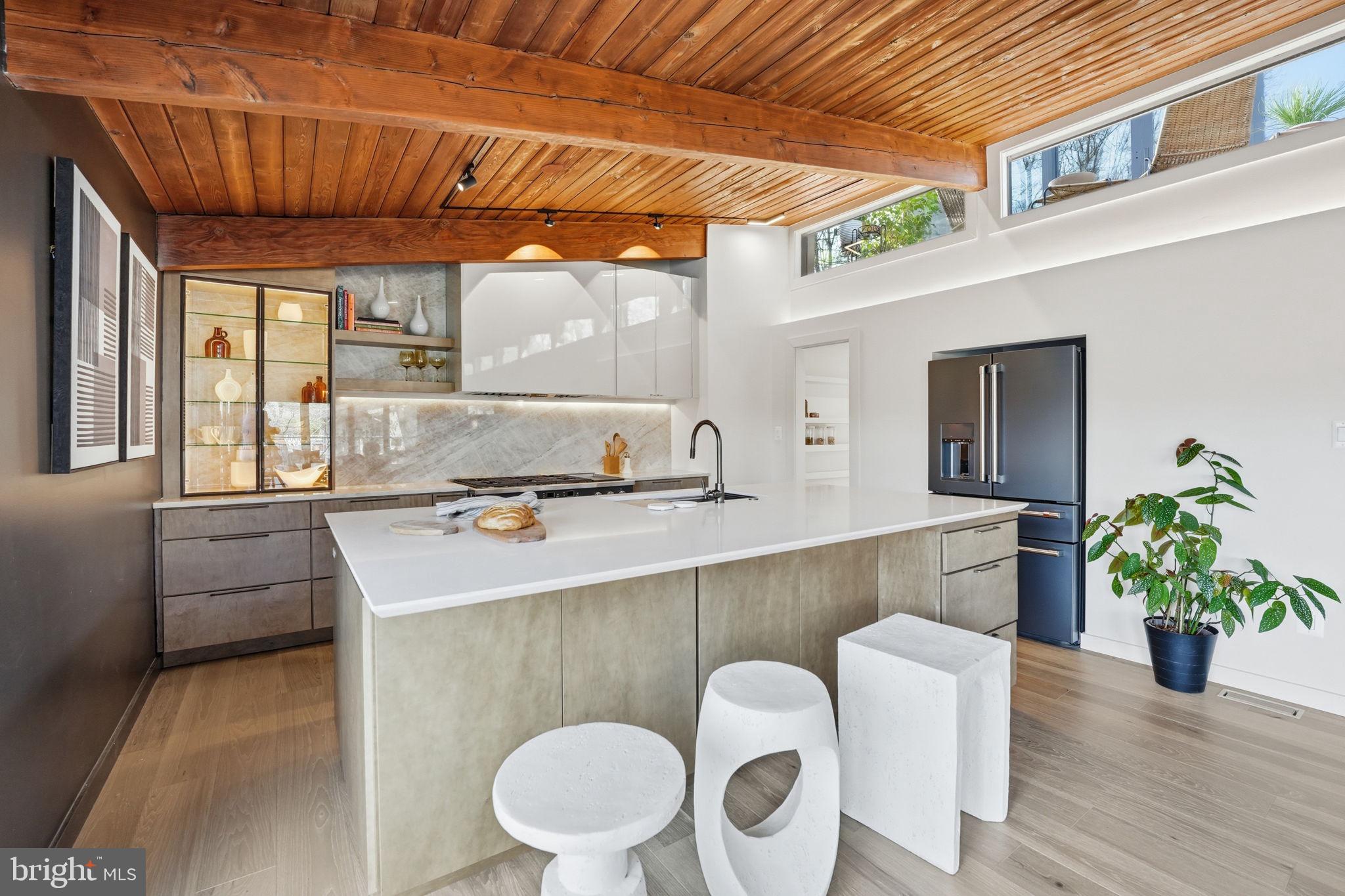 11216 South Shore Road Reston, VA 20190 - Photo 25 of 85