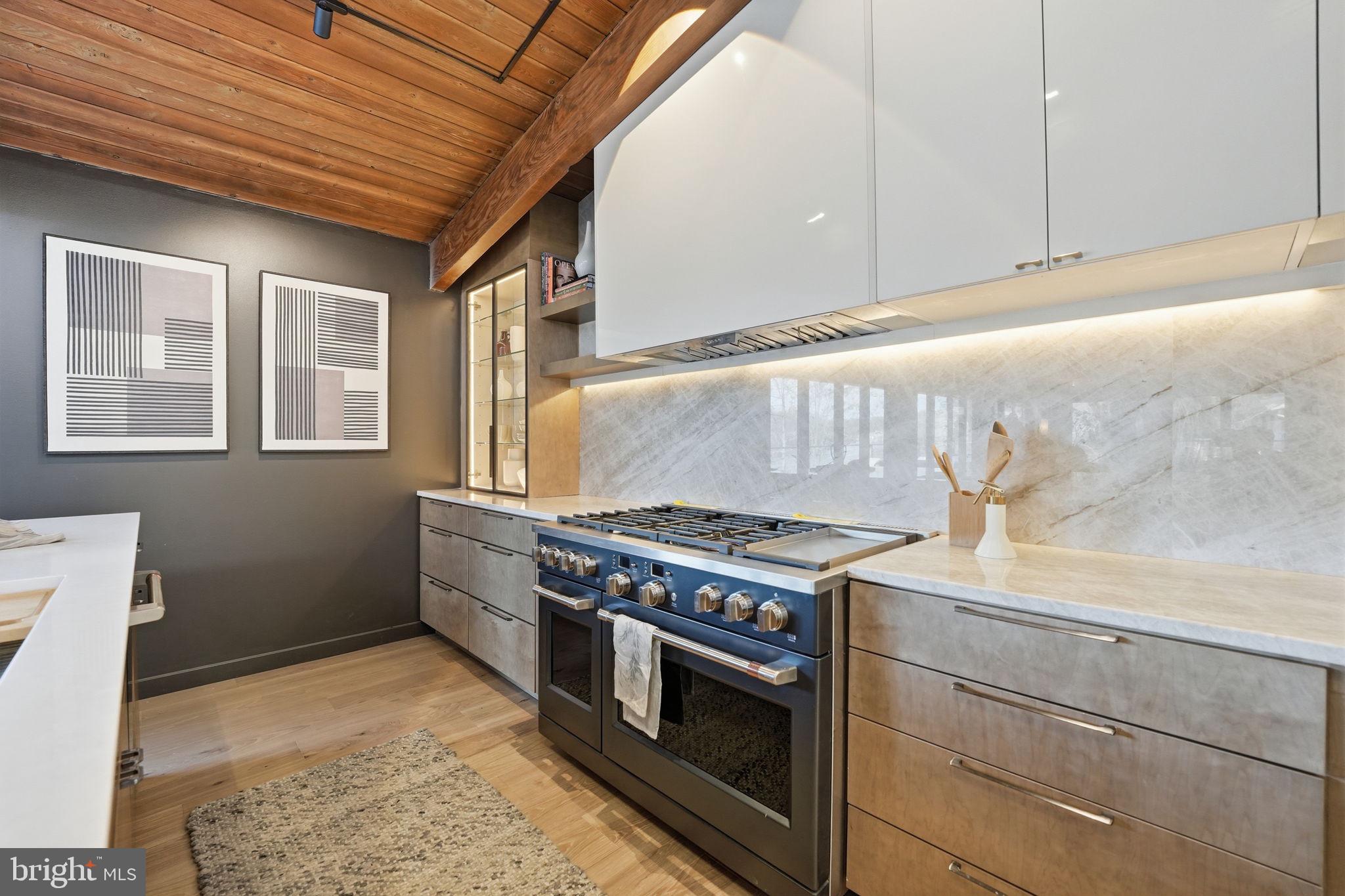 11216 South Shore Road Reston, VA 20190 - Photo 27 of 85