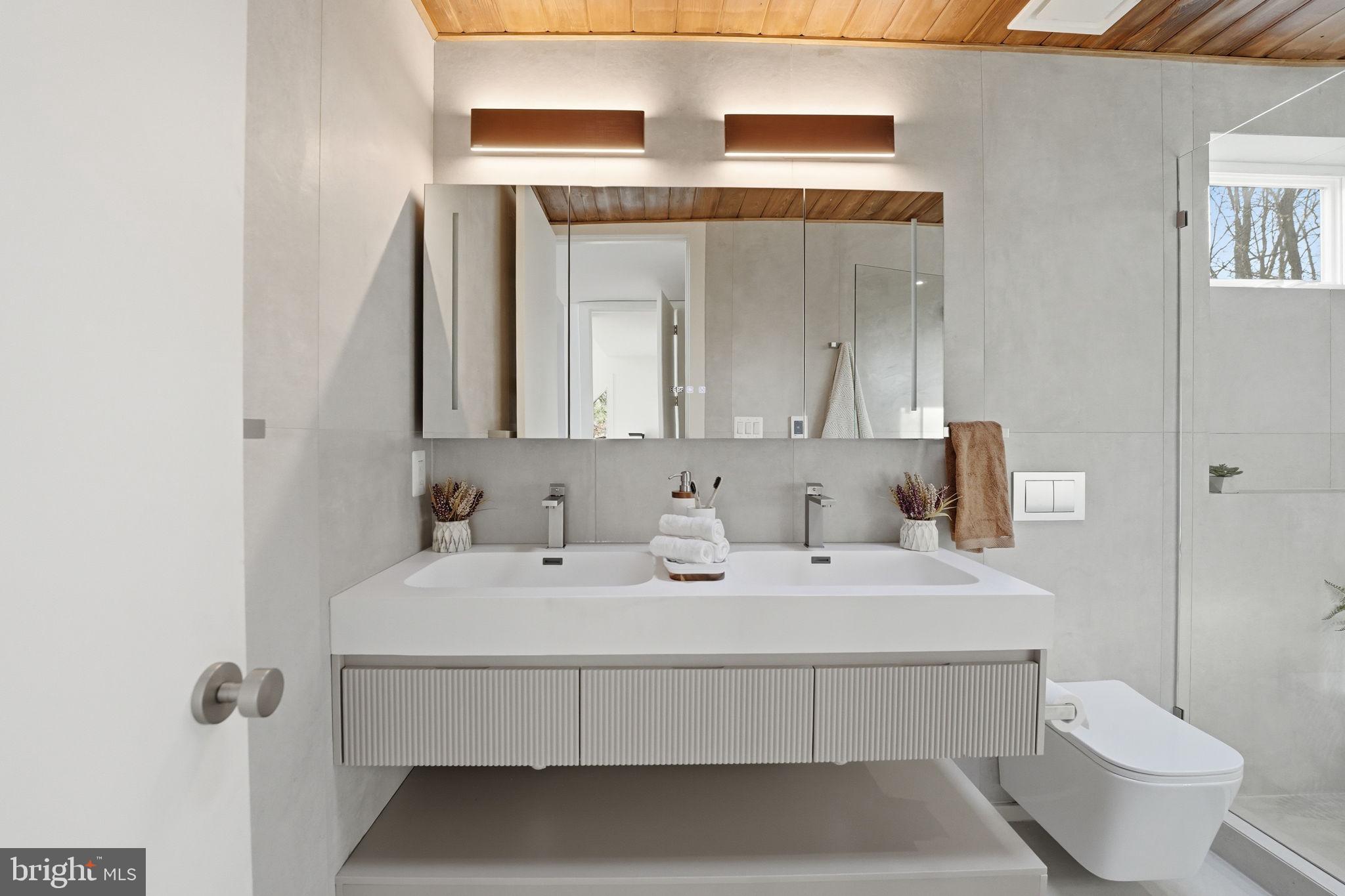 11216 South Shore Road Reston, VA 20190 - Photo 49 of 85