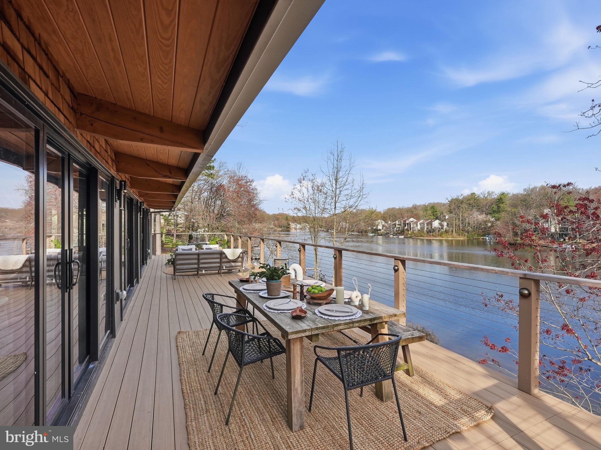 11216 South Shore Road Reston, VA 20190 - Photo 5 of 85