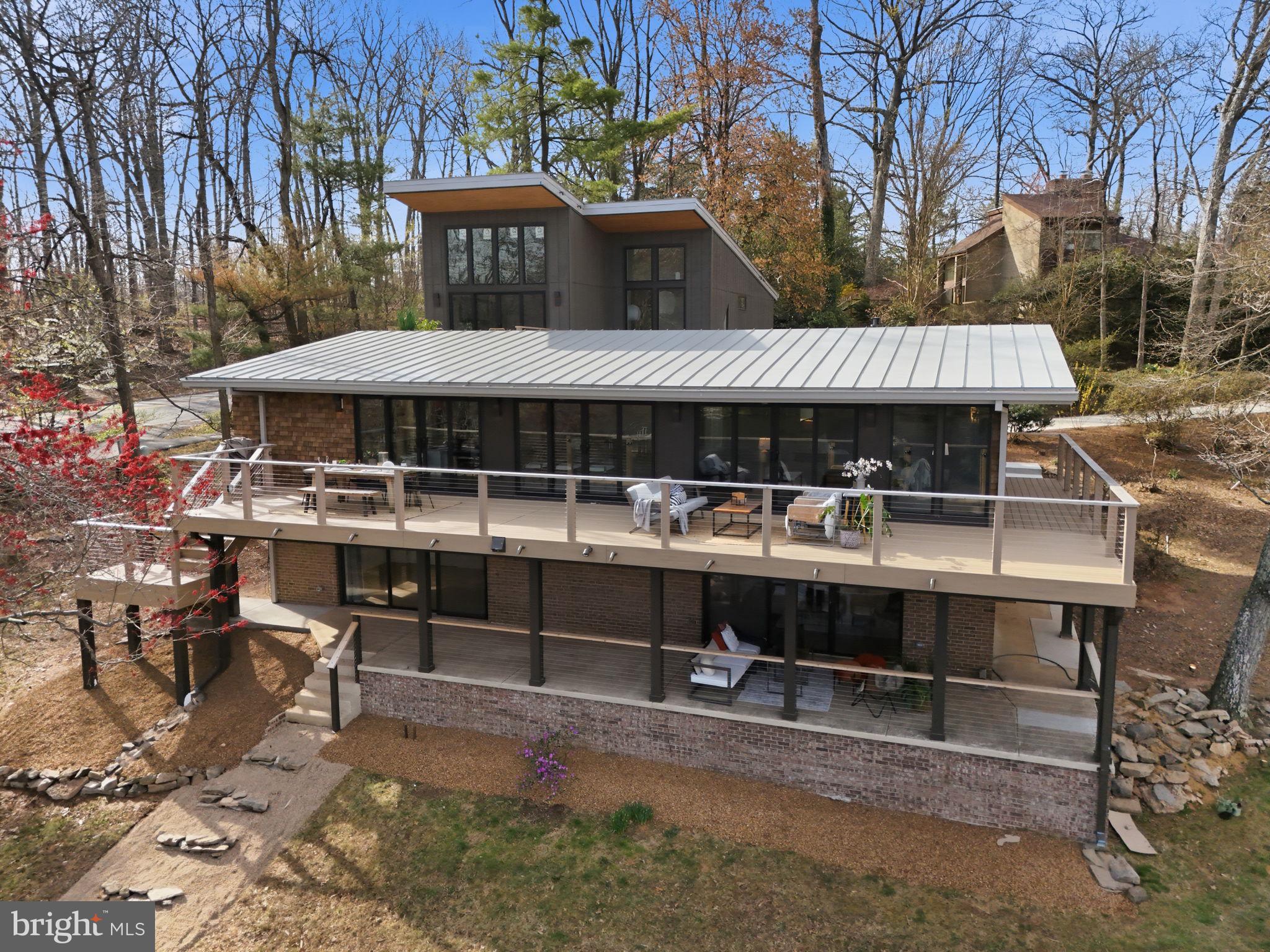 11216 South Shore Road Reston, VA 20190 - Photo 6 of 85