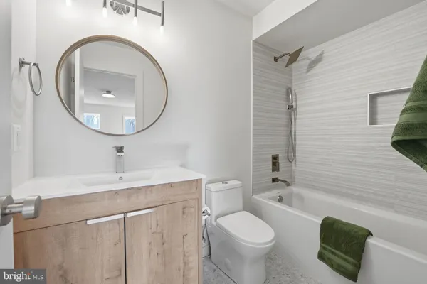 $2,599,999 | 11216 South Shore Road, Reston, VA 20190