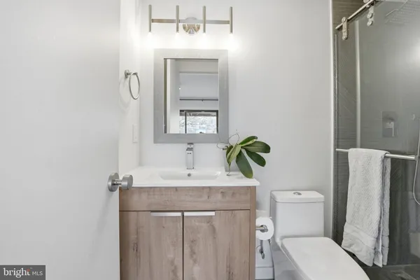 $2,599,999 | 11216 South Shore Road, Reston, VA 20190