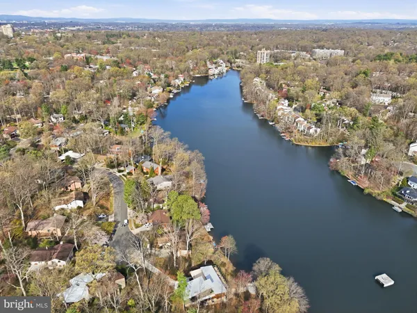 $2,599,999 | 11216 South Shore Road, Reston, VA 20190