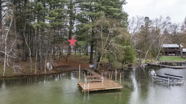 $1,550,000 | E1233 Pine Tree Point, Waupaca, WI 54981