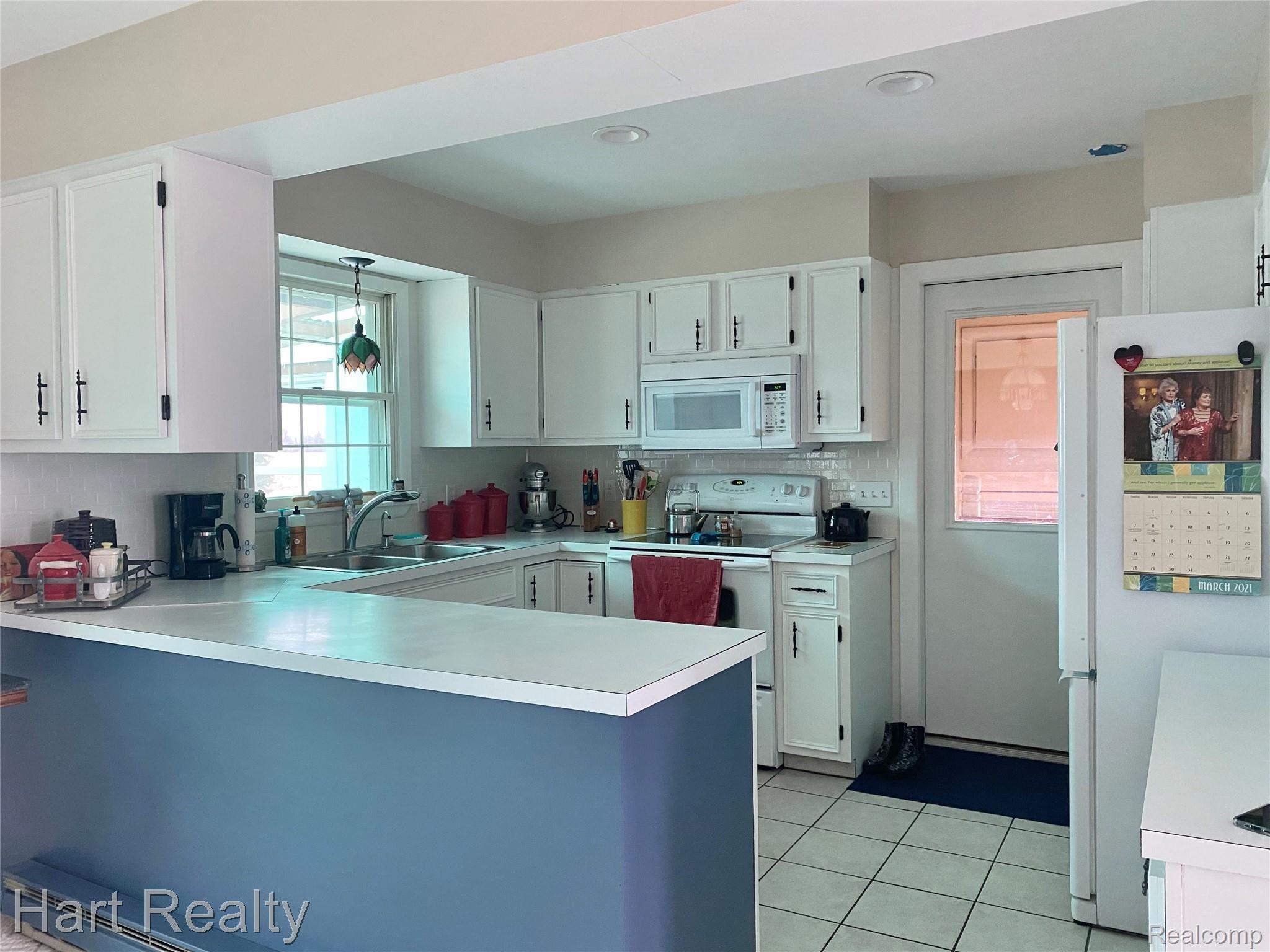 6679 Clifford Road Marlette, MI 48453 - Photo 9 of 31 0DD35A94-5697-4E1F-94FE-63C7B7EDEC90.jpeg