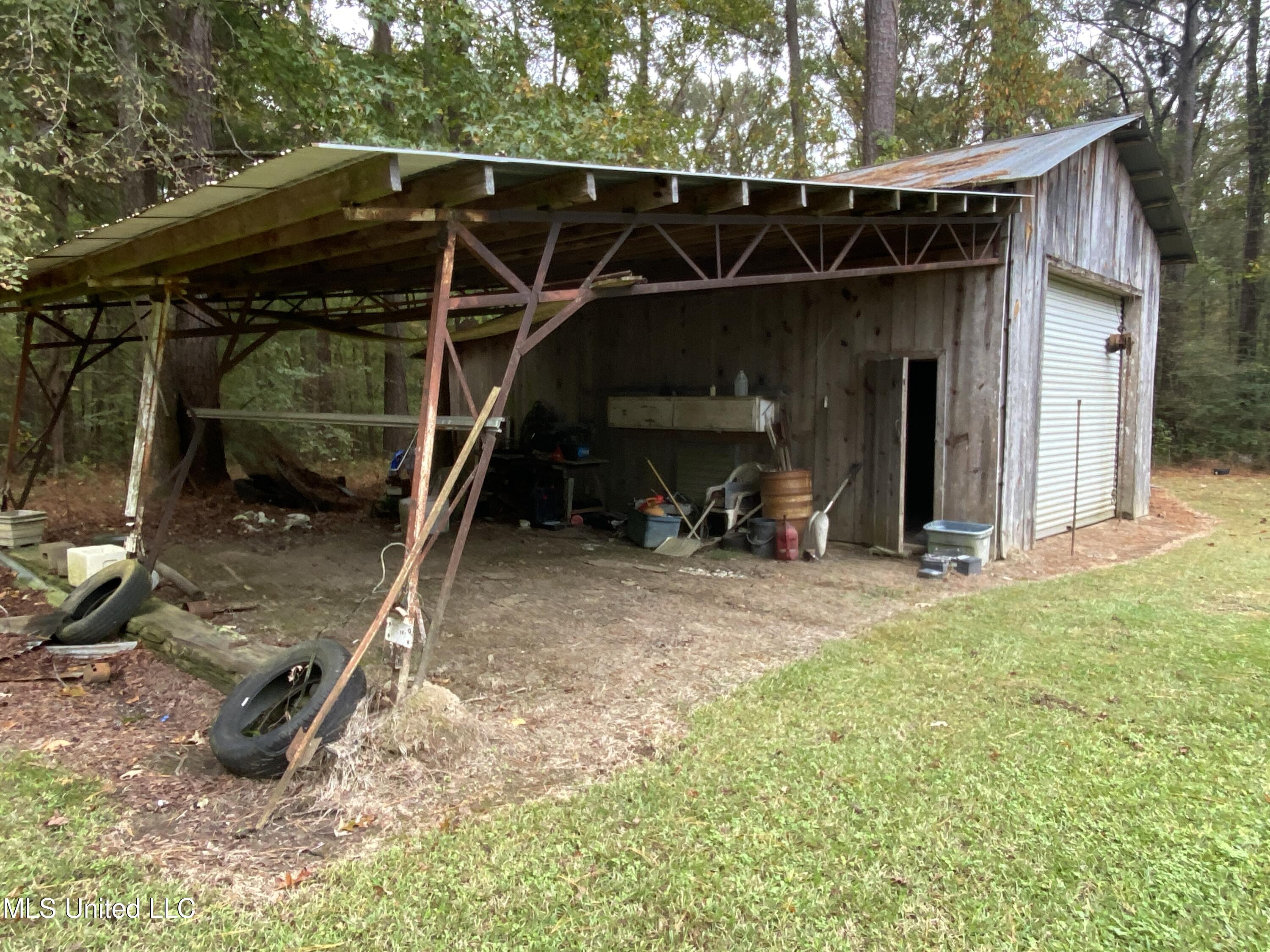 111 Dummy Line Road Canton, MS 39046 - Photo 13 of 41 IMG_4496