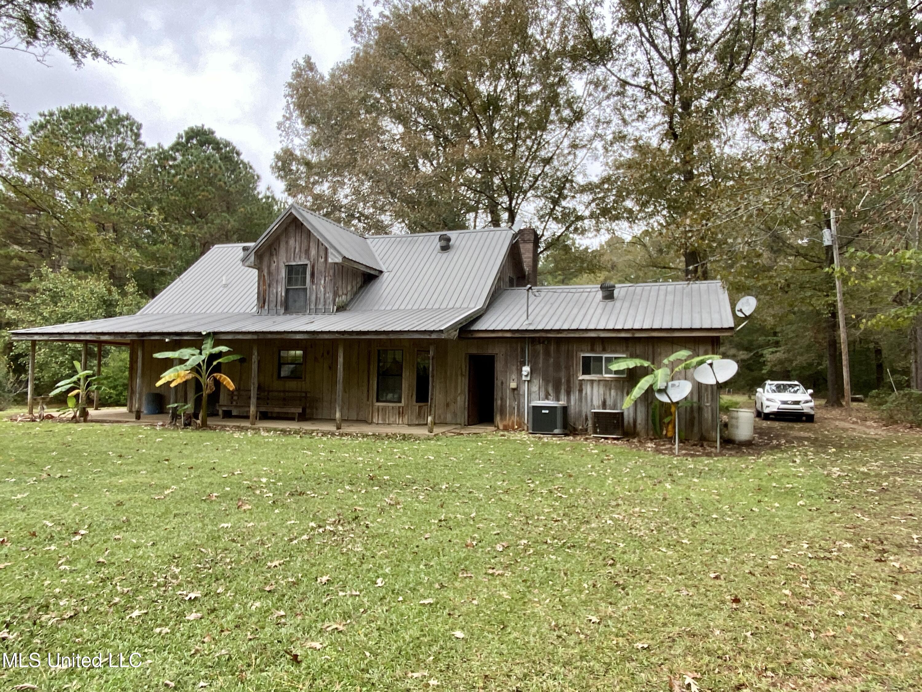 111 Dummy Line Road Canton, MS 39046 - Photo 2 of 41 IMG_4495