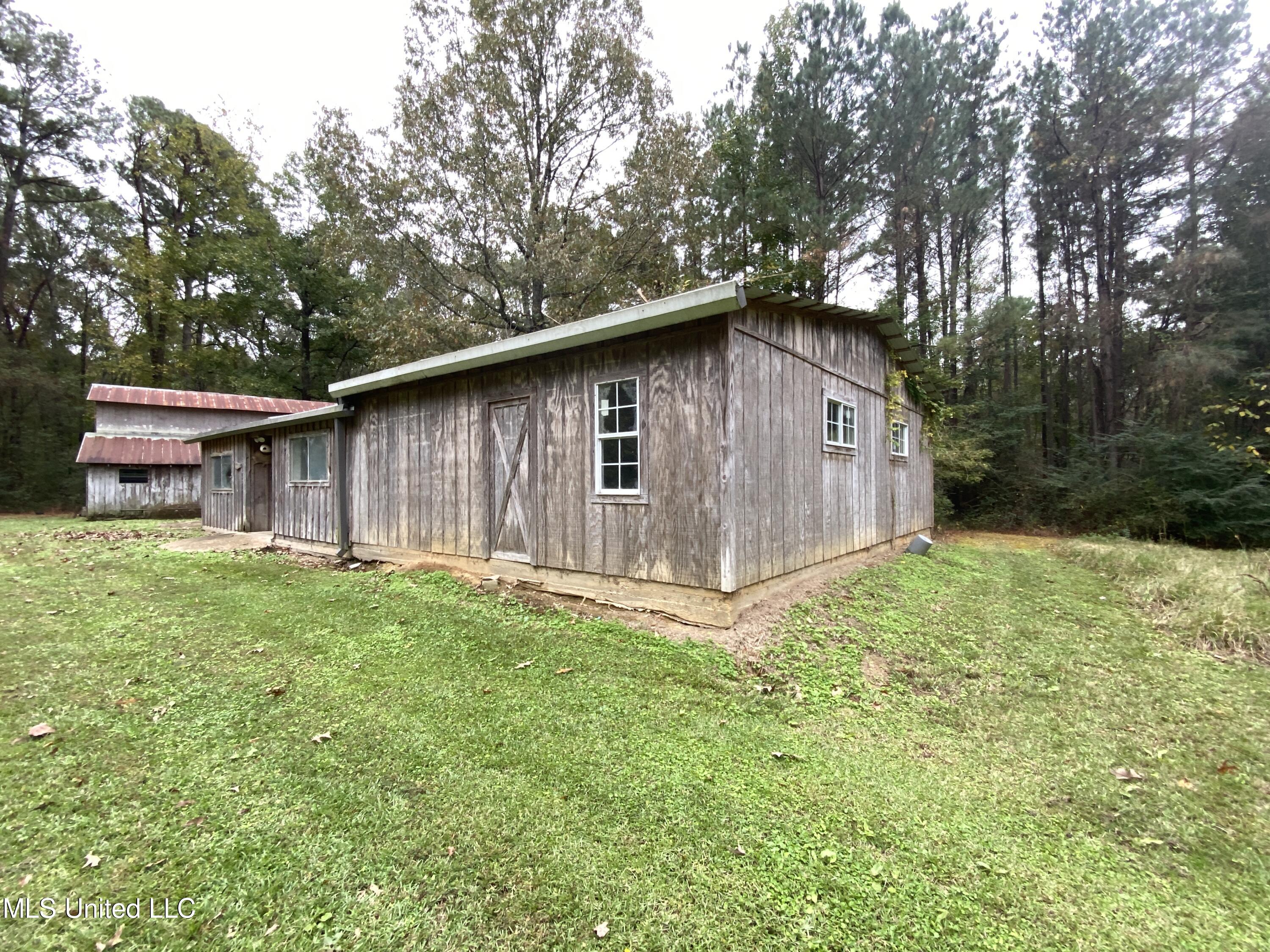 111 Dummy Line Road Canton, MS 39046 - Photo 29 of 41 IMG_4525