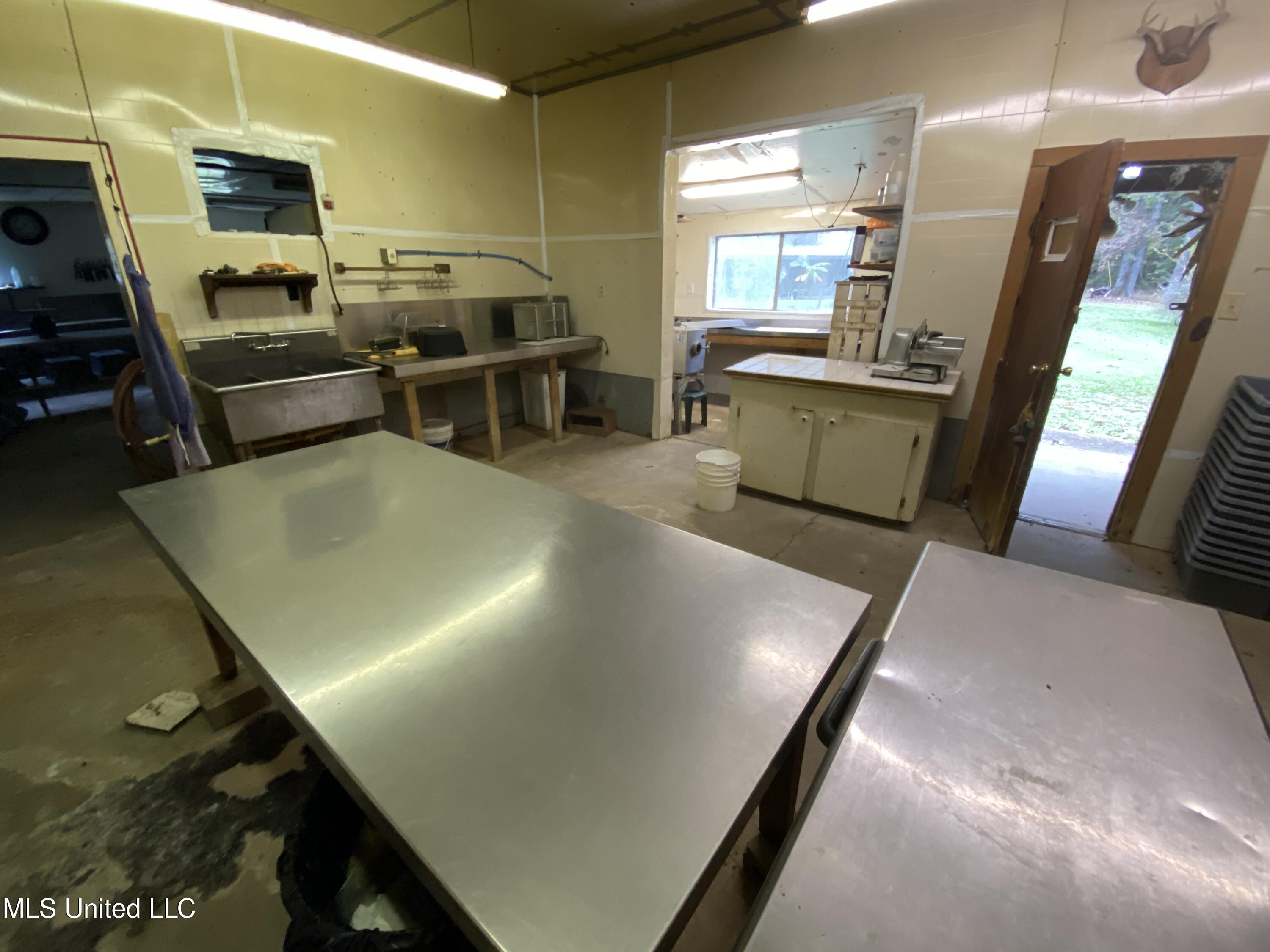 111 Dummy Line Road Canton, MS 39046 - Photo 35 of 41 IMG_4521