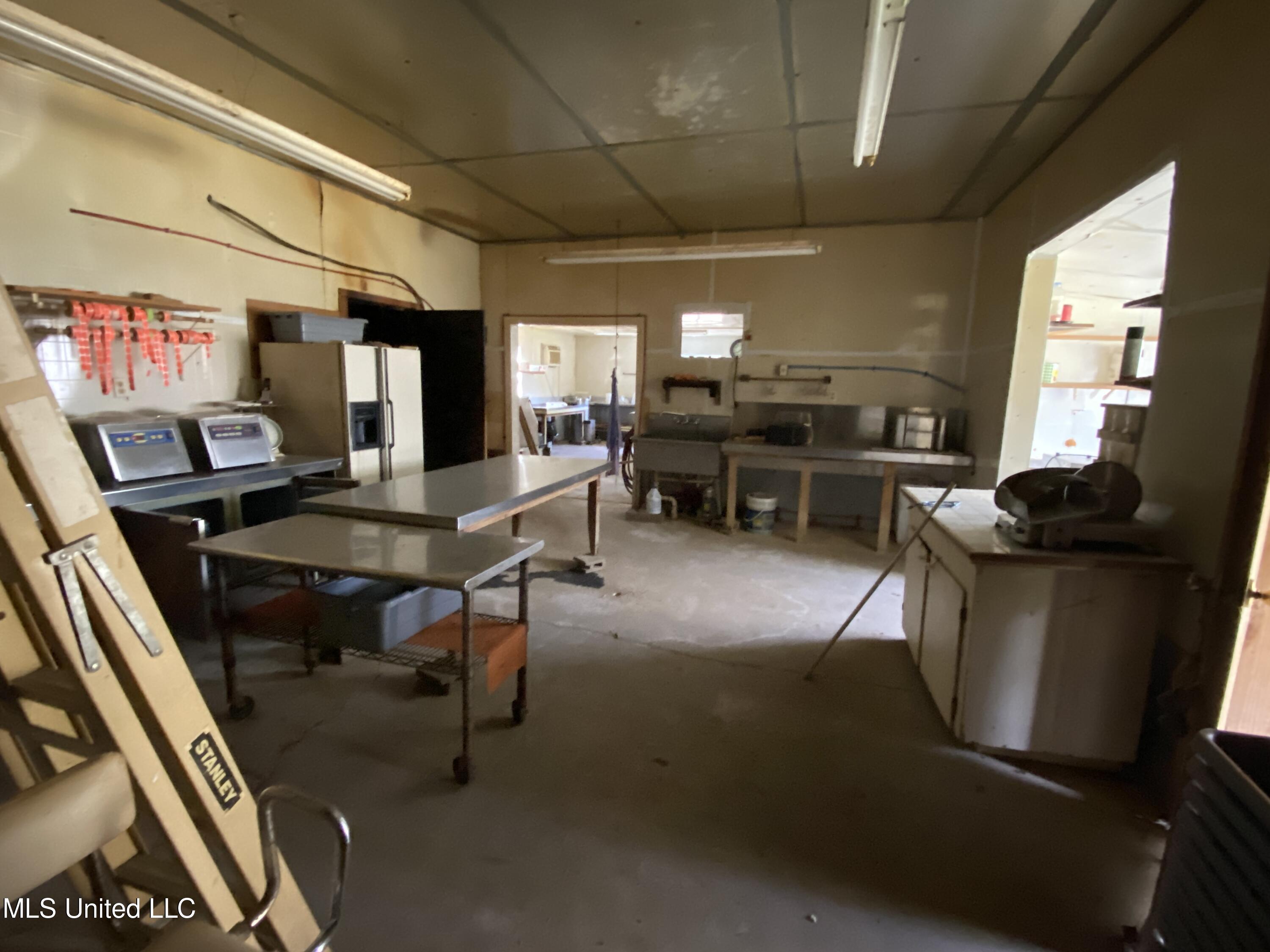 111 Dummy Line Road Canton, MS 39046 - Photo 38 of 41 IMG_6325