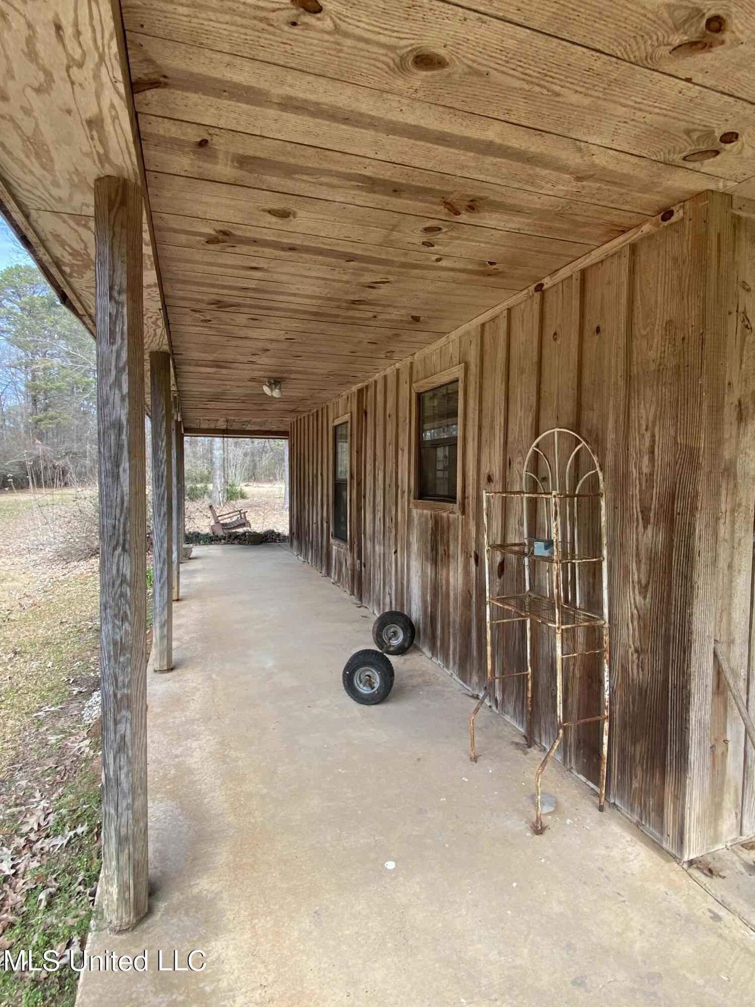 111 Dummy Line Road Canton, MS 39046 - Photo 5 of 41 IMG_6319