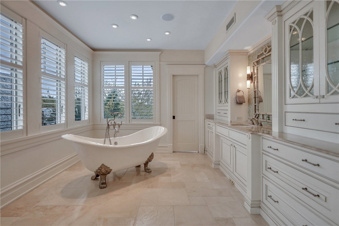 1909 Dixon Lane St. Simons Island, GA 31522 - Photo 84 of 96 3rd floor - master