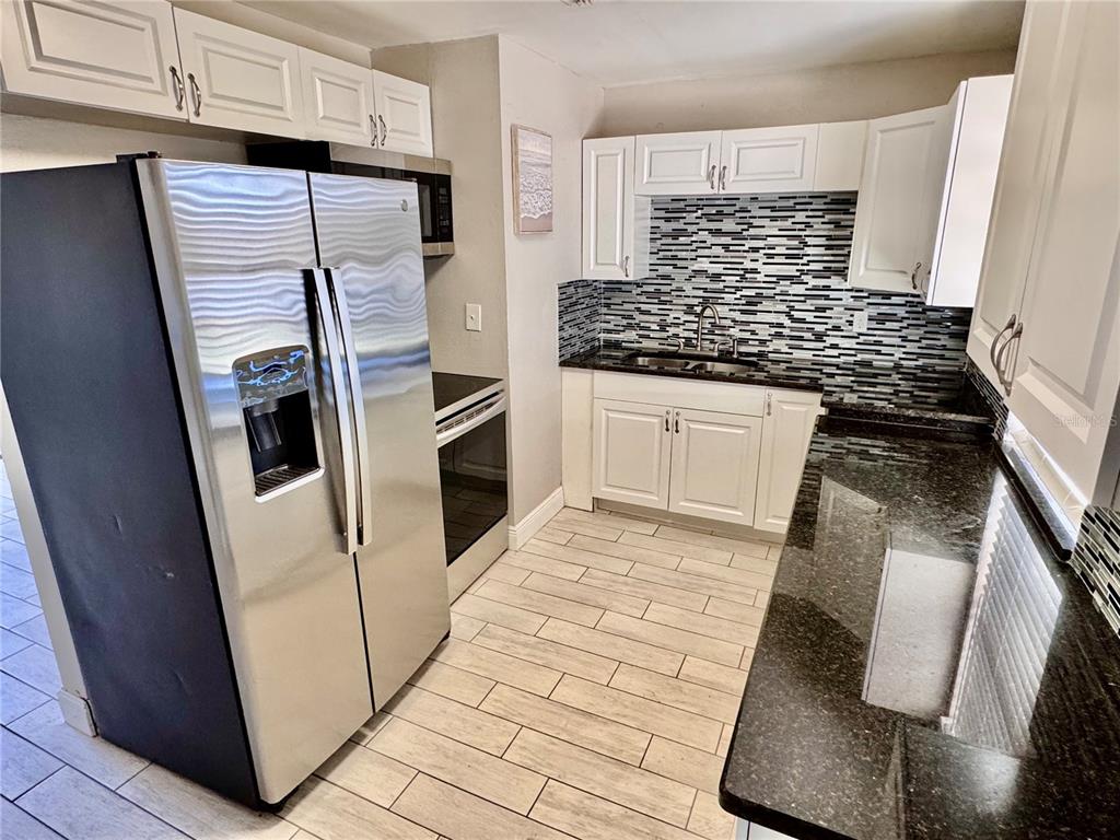 3810 Johnson Street Orlando, FL 32805 - Photo 4 of 18