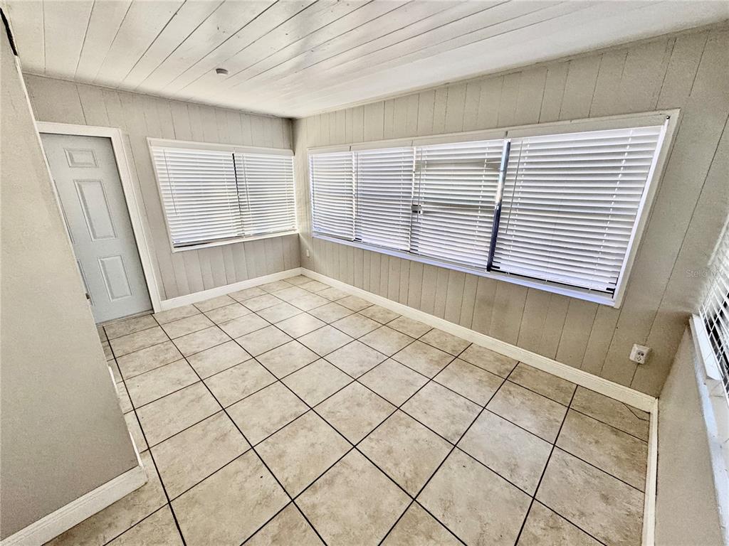 3810 Johnson Street Orlando, FL 32805 - Photo 9 of 18