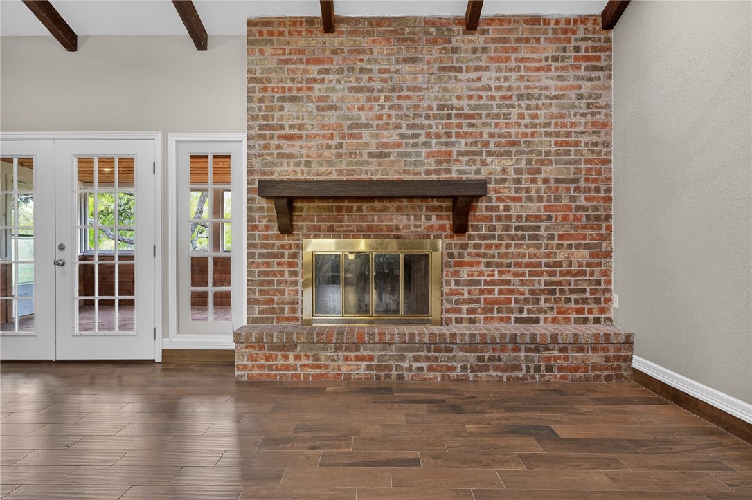 291 Boenig Road Woodsboro, TX 78393 - Photo 5 of 39 Gorgeous brick hearth and fireplace