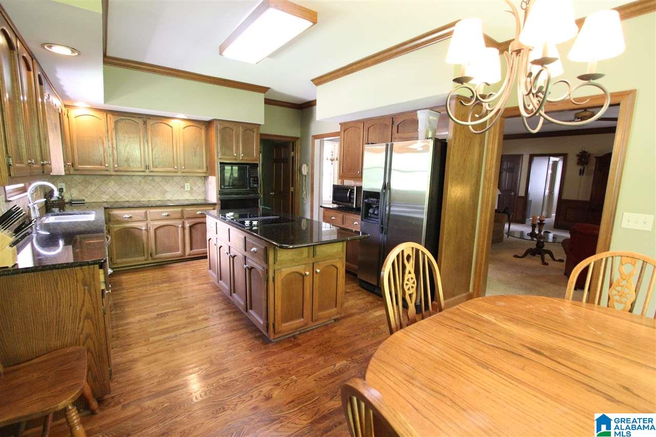 2540 Dolly Ridge Road Birmingham, AL 35243 - Photo 2 of 16