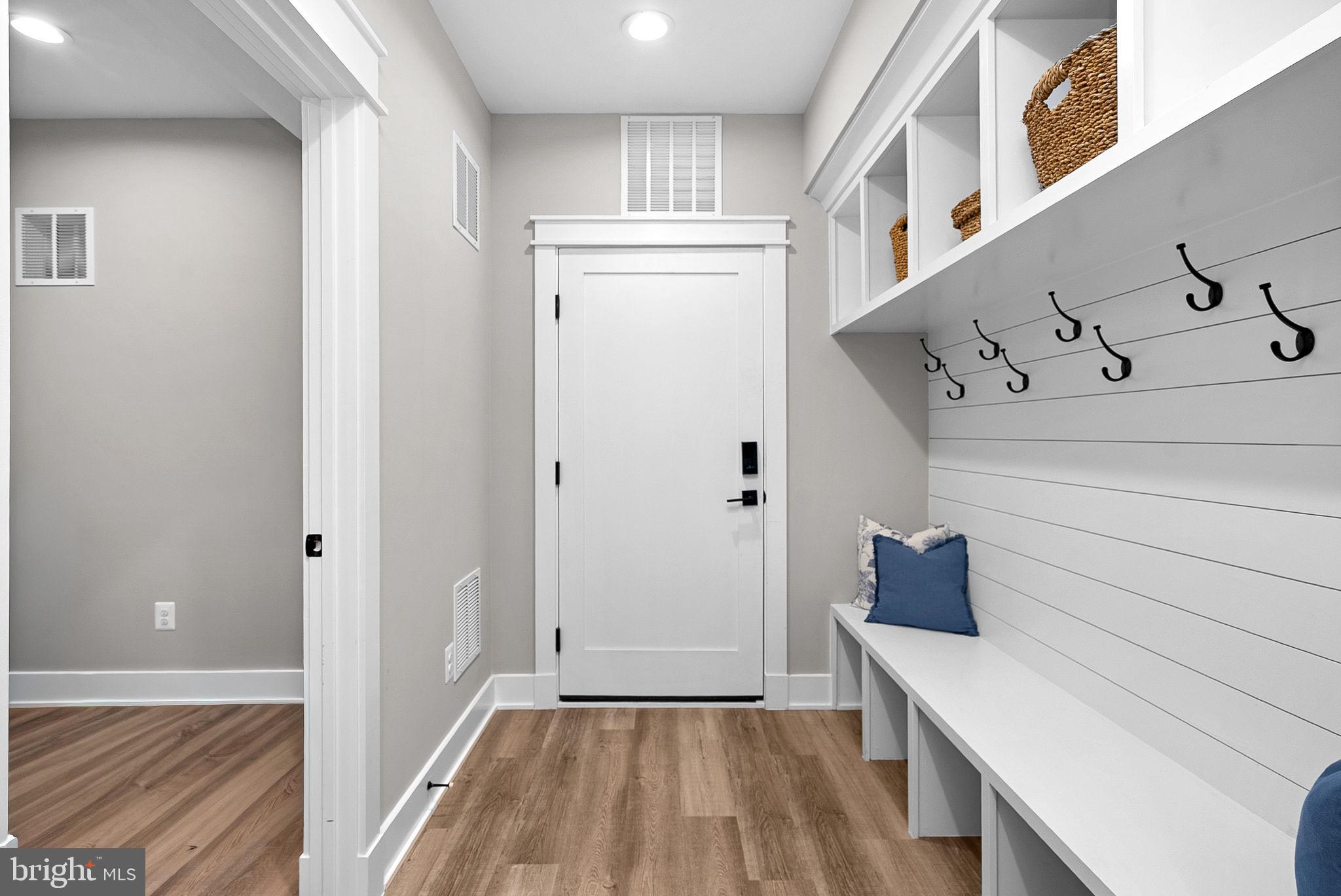 111 Courthouse Road Southwest, Unit 6 Vienna, VA 22180 - Photo 61 of 80 Gallery Image 61