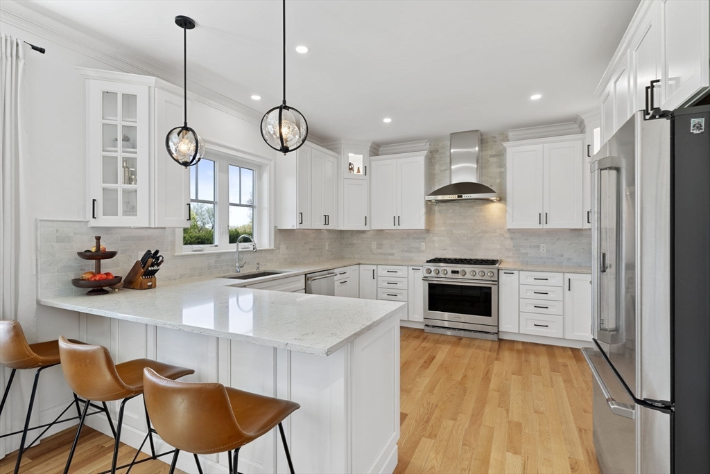 327 Prospect Hill Road Waltham, MA 02451 - Photo 6 of 41 Gallery Image 6