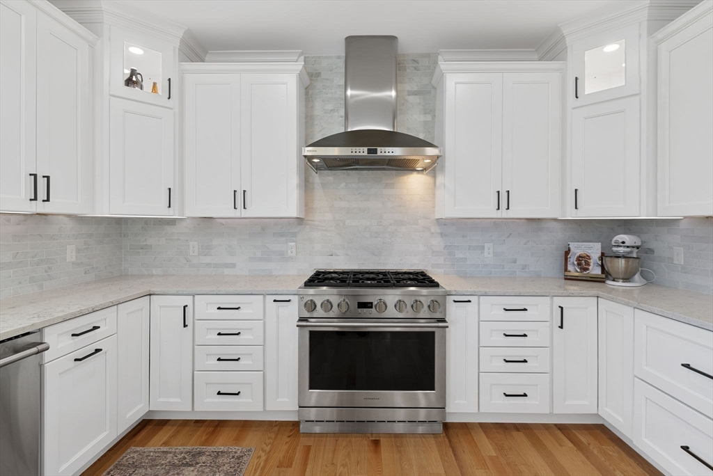 327 Prospect Hill Road Waltham, MA 02451 - Photo 7 of 41 Gallery Image 7