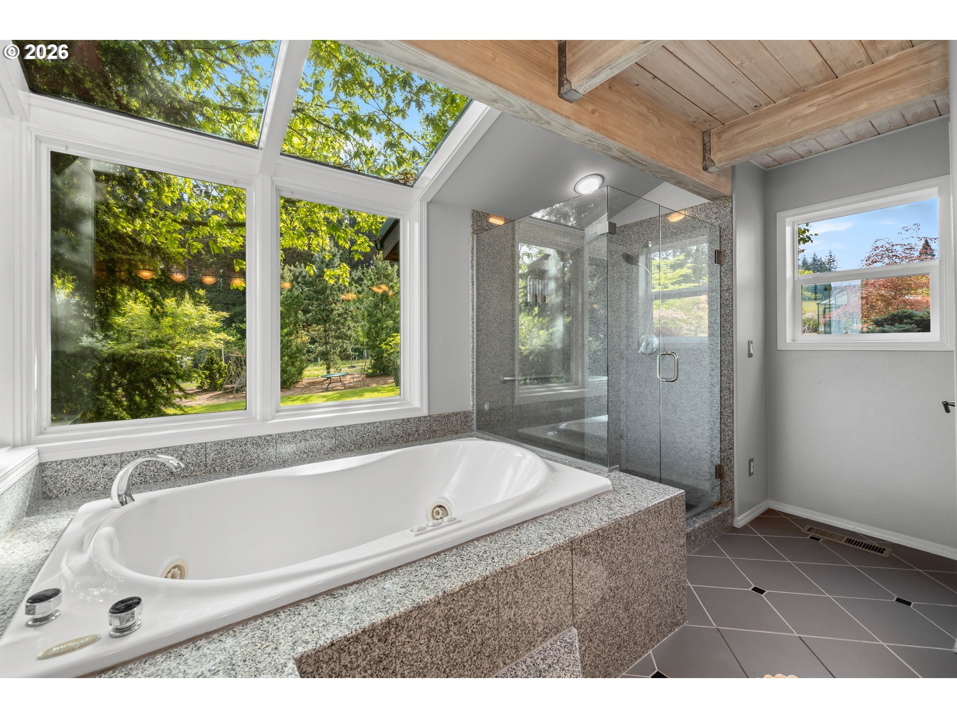 19960 Southwest Seiffert Road Sherwood, OR 97140 - Photo 22 of 44 Owner's Suite Bathroom