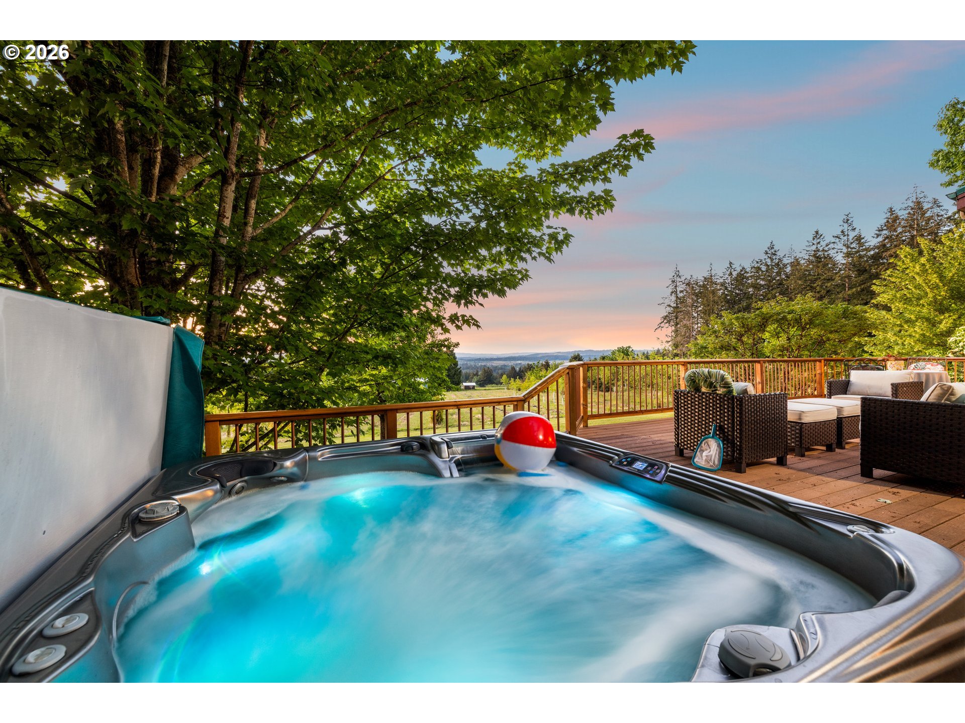 19960 Southwest Seiffert Road Sherwood, OR 97140 - Photo 35 of 44 Hot Tub