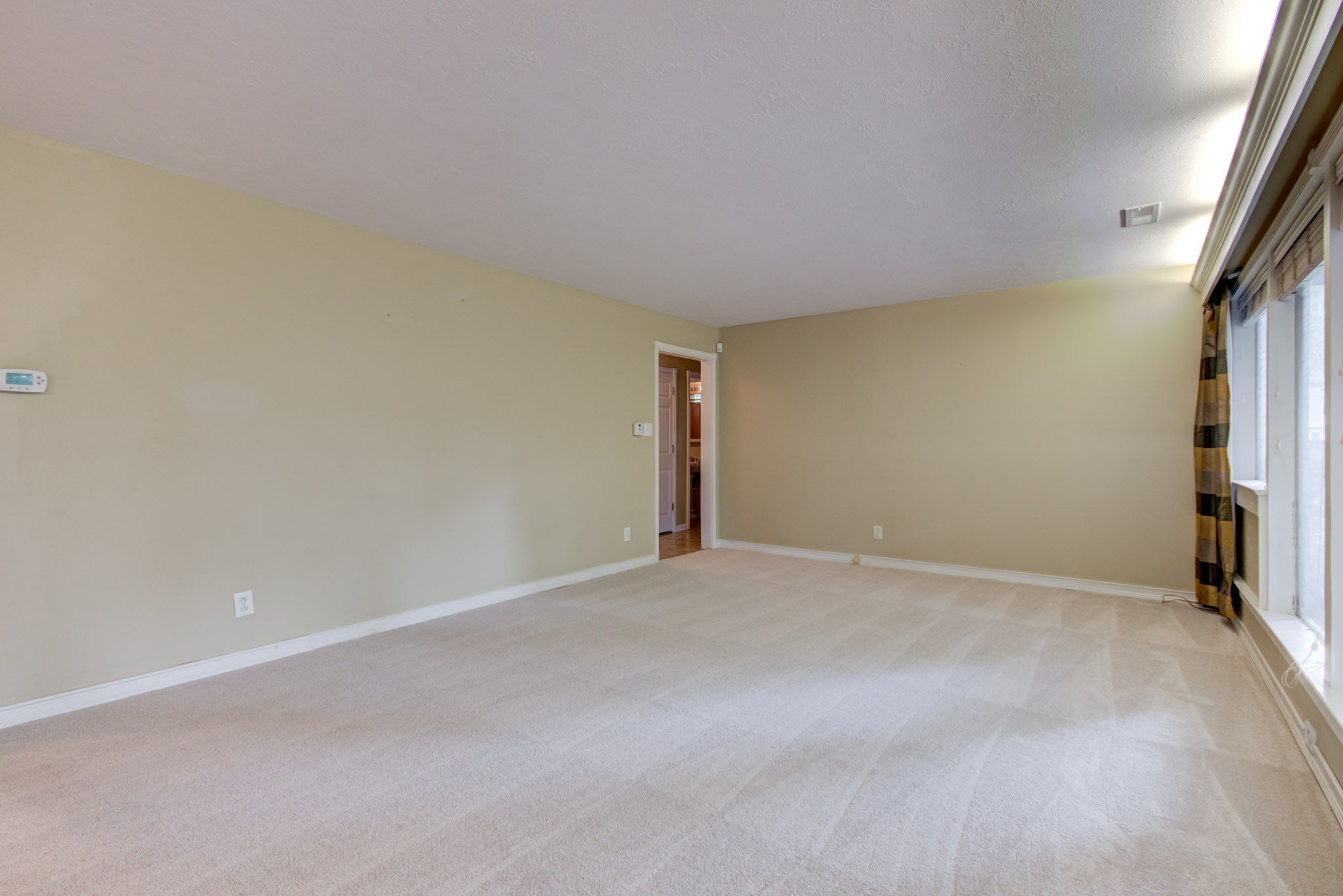 5872 Compton Street Indianapolis, IN 46220 - Photo 12 of 58