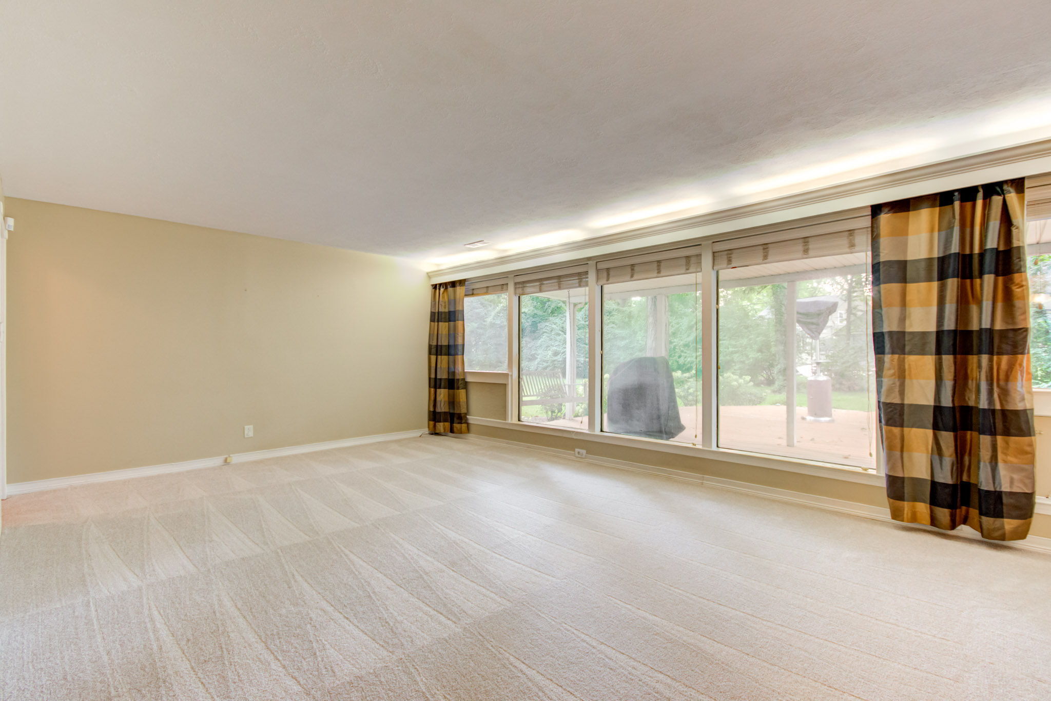 5872 Compton Street Indianapolis, IN 46220 - Photo 13 of 58
