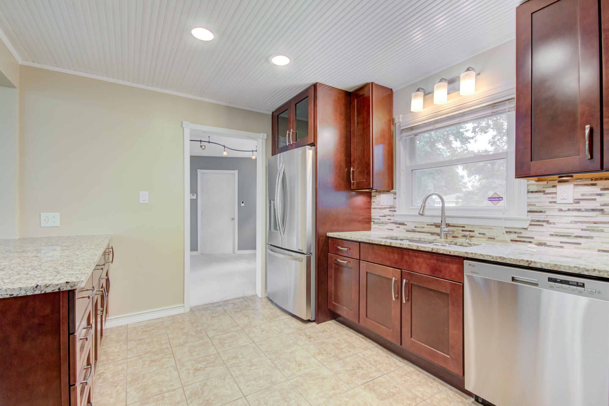 5872 Compton Street Indianapolis, IN 46220 - Photo 17 of 58