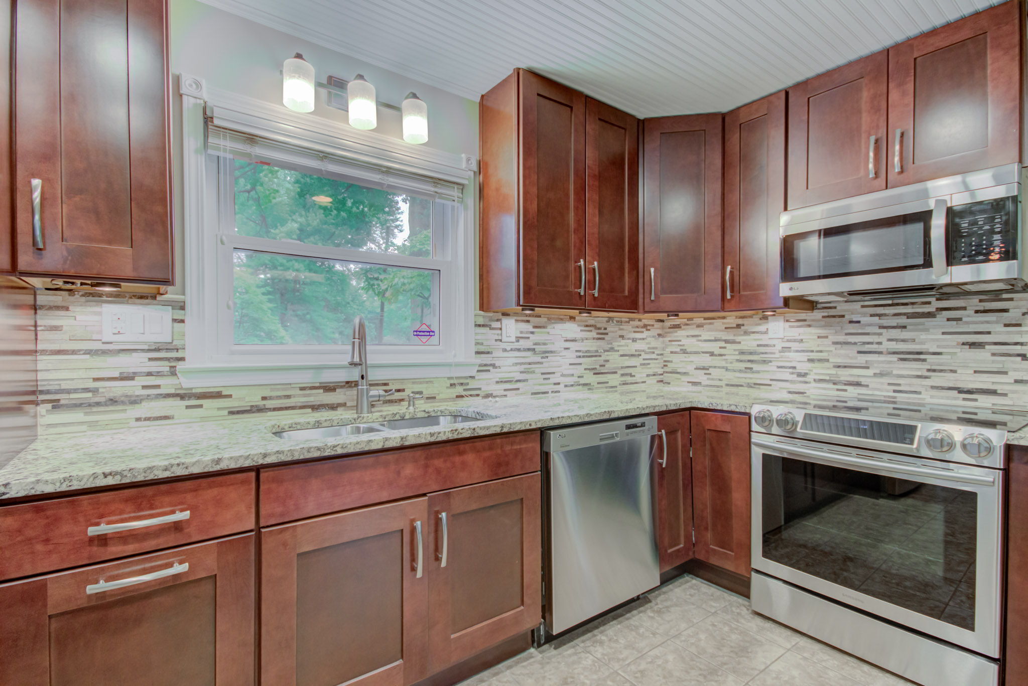 5872 Compton Street Indianapolis, IN 46220 - Photo 19 of 58