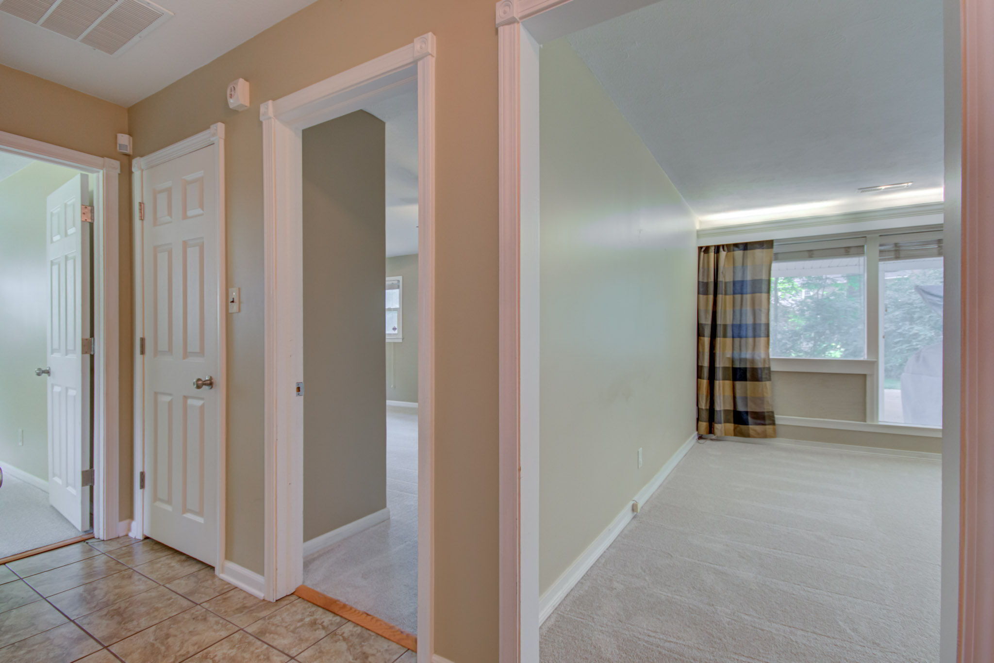 5872 Compton Street Indianapolis, IN 46220 - Photo 8 of 58
