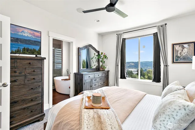 $1,399,950 | 4717 127th Avenue East, Edgewood, WA 98372