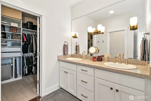 $1,399,950 | 4717 127th Avenue East, Edgewood, WA 98372