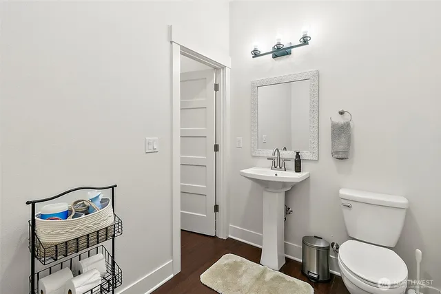 $1,399,950 | 4717 127th Avenue East, Edgewood, WA 98372