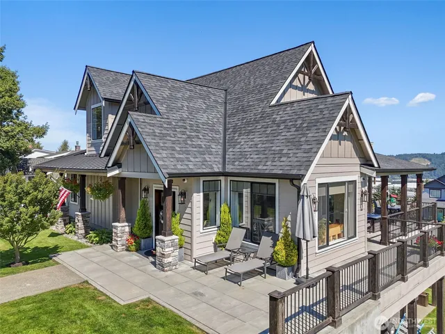 $1,399,950 | 4717 127th Avenue East, Edgewood, WA 98372