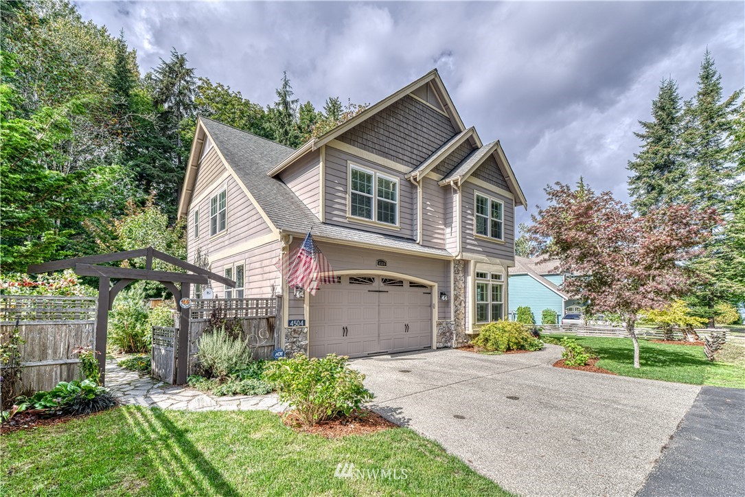 4504 Dyes Inlet Road Northwest Bremerton, WA 98312 - Photo 2 of 40 Gallery Image 2