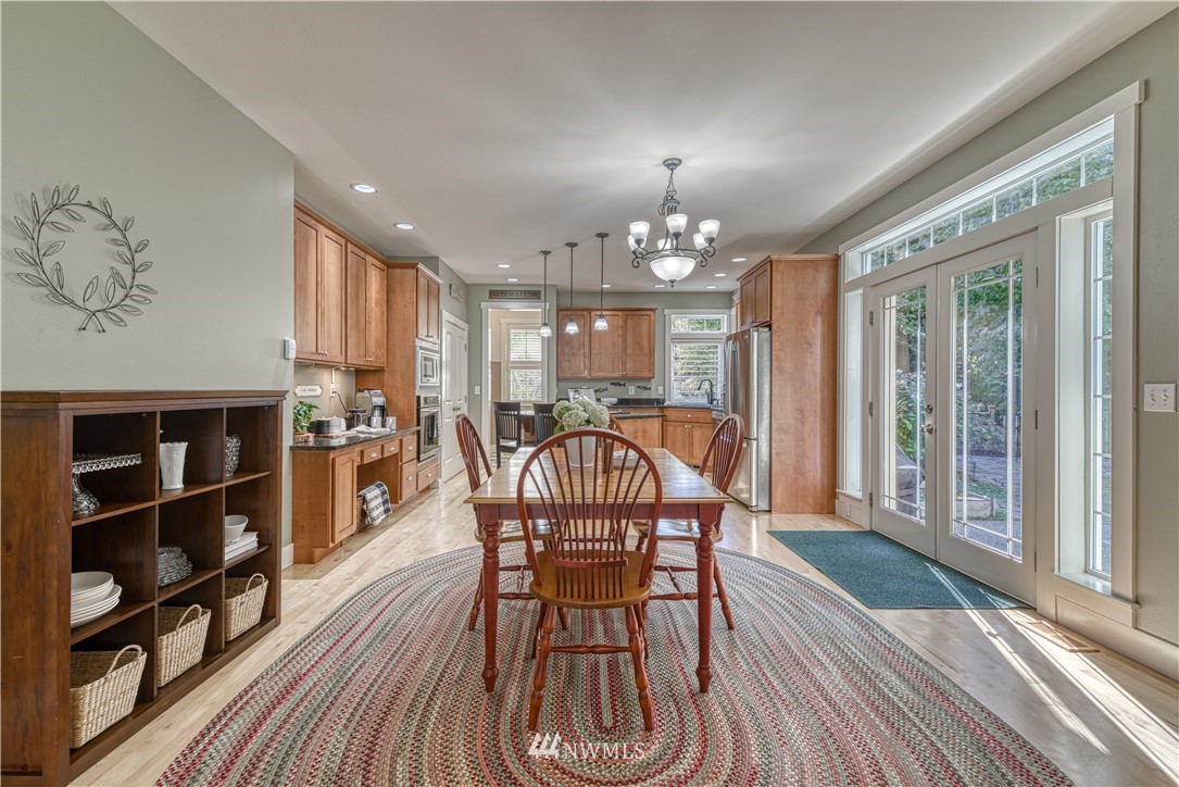 4504 Dyes Inlet Road Northwest Bremerton, WA 98312 - Photo 11 of 40 Gallery Image 11