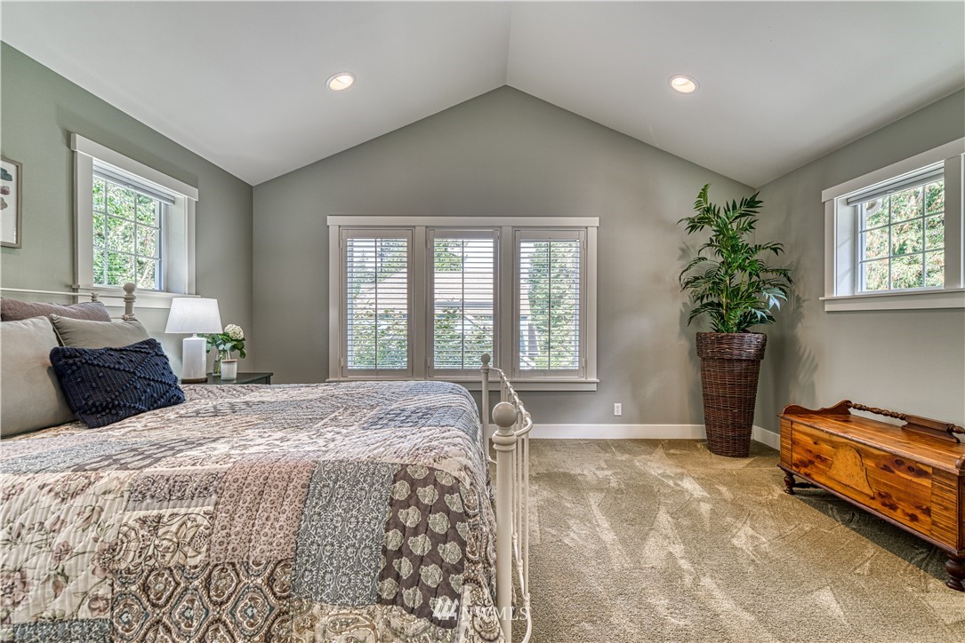 4504 Dyes Inlet Road Northwest Bremerton, WA 98312 - Photo 22 of 40 Gallery Image 22