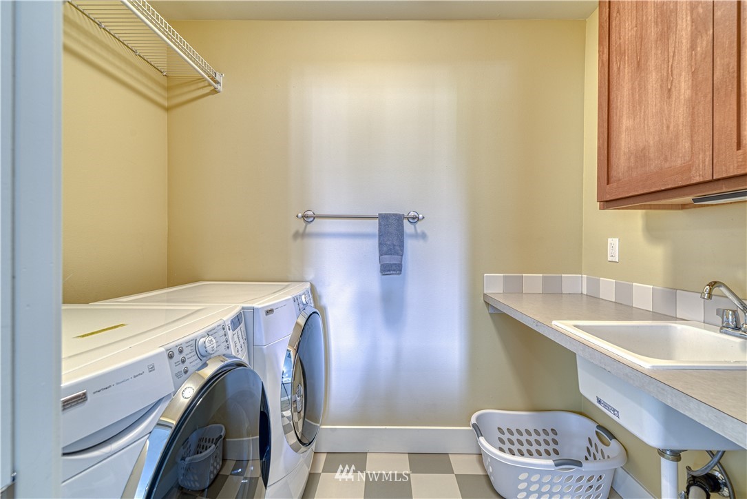 4504 Dyes Inlet Road Northwest Bremerton, WA 98312 - Photo 31 of 40 Gallery Image 31
