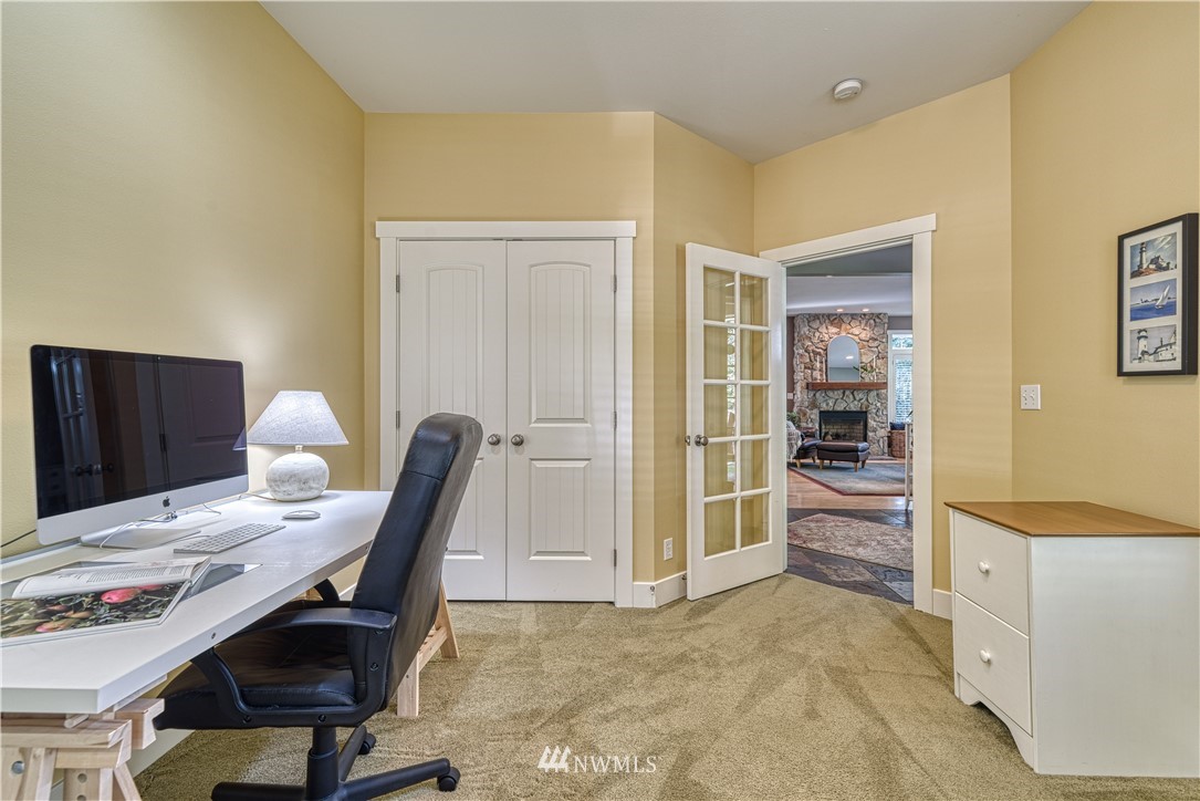 4504 Dyes Inlet Road Northwest Bremerton, WA 98312 - Photo 6 of 40 Gallery Image 6