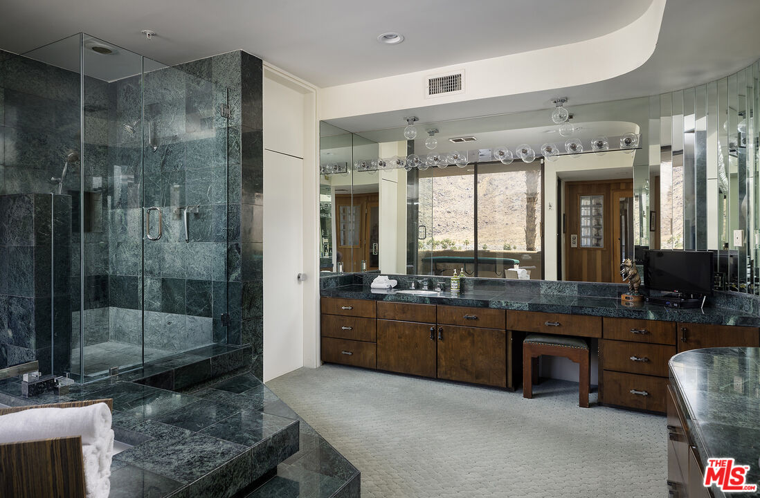 555 North Patencio Road Palm Springs, CA 92262 - Photo 36 of 39