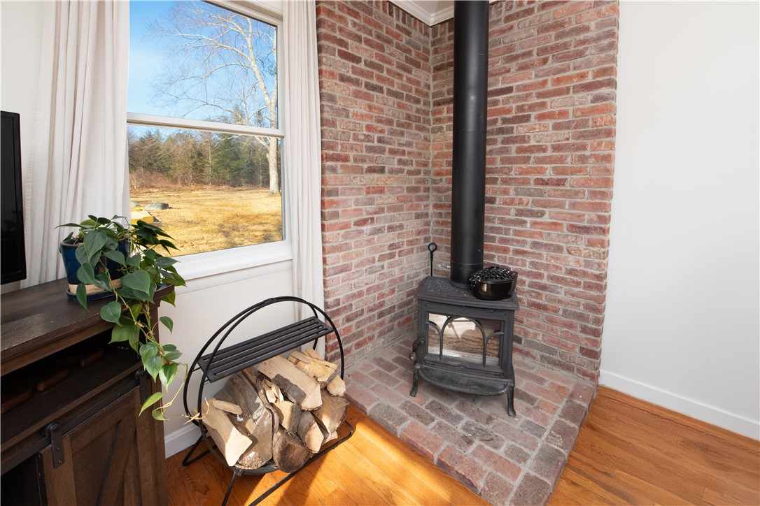 504 Waterman Hill Road Coventry, RI 02827 - Photo 13 of 38