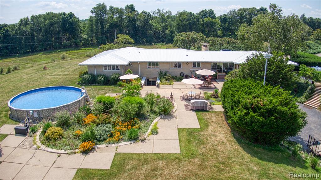 18999 Weller Road Gregory, MI 48137 - Photo 3 of 57